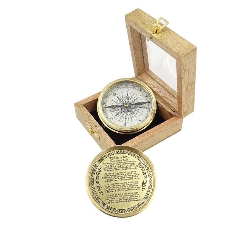 Mosadzný kompas Robert Frost v drevenej krabičke