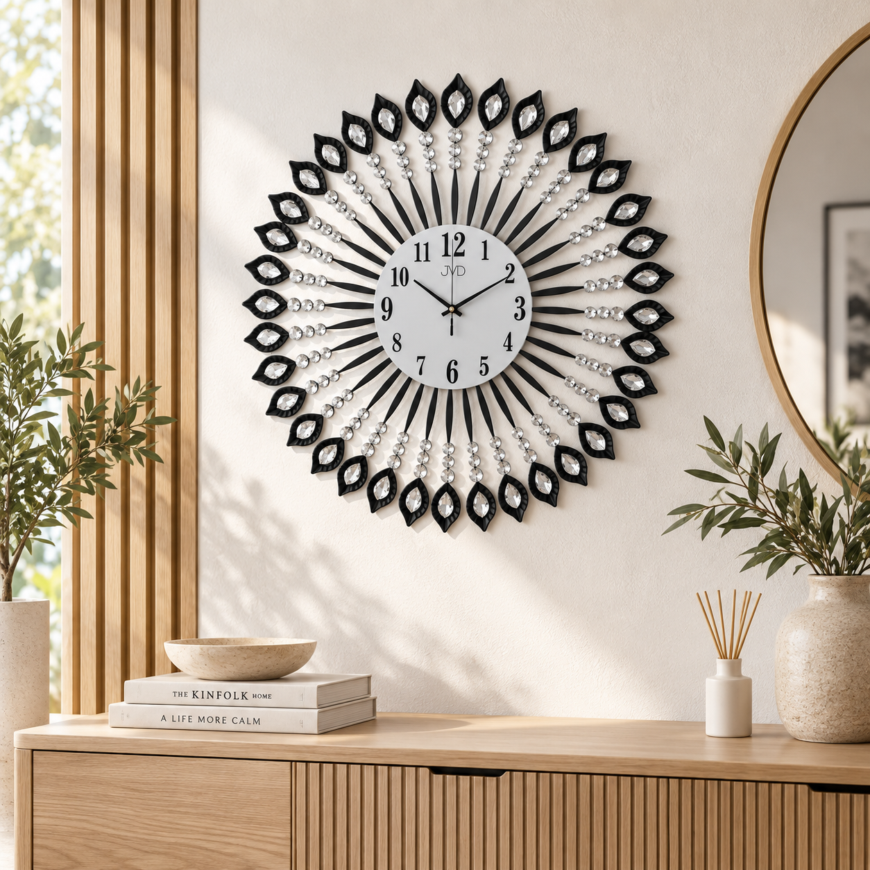 Luxusné nástenné hodiny Lúče s okom / 61 cm