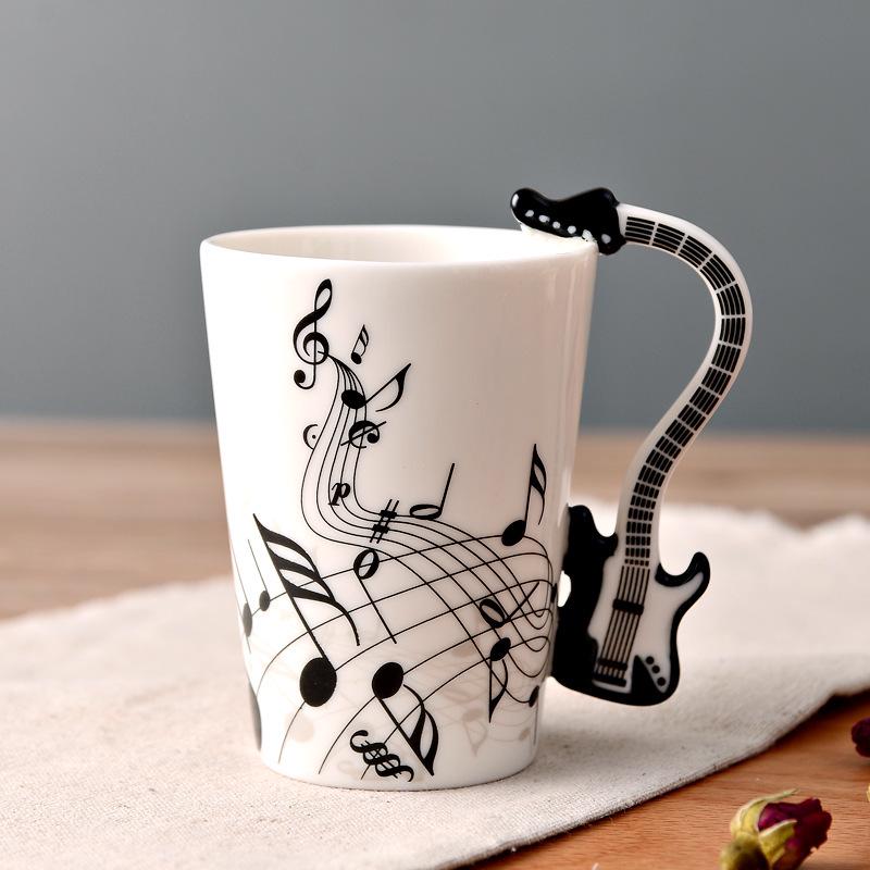 Hrnček pre hudobníkov Gitara Čierna